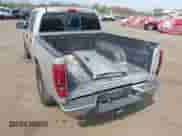 2005 Chevrolet Colorado 1SC LS Z85 z VIN 1GCCS136X58100497, wystawiony jako IAAI lot #42061268 z przebiegiem 150 981 mil mil oraz . Historia ofert i sprzedaży dostępna na DreamBid. Obrazek 6.