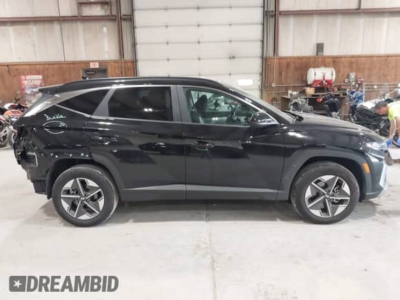 2025 Hyundai Tucson SEL with VIN KM8JBCDE8SU375065, listed as a IAAI auction lot 43152546 with 26,619 mi miles and . Bid and sale history available at DreamBid. Image 13.