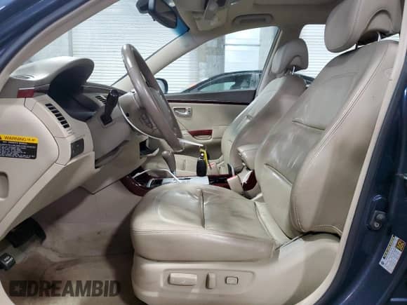 2008 Hyundai Azera Limited с VIN KMHFC46F78A257307, выставлен на аукционе Copart как лот 89116265 с пробегом 131 527 миль миль и Списание • Salvage title. История ставок и продаж доступна на DreamBid. Изображение 7.