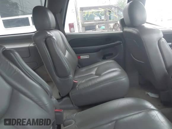 2003 Chevrolet Tahoe LT с VIN 1GNEK13Z93J346232, выставлен на аукционе IAAI как лот 42375153 с пробегом Не указан миль и . История ставок и продаж доступна на DreamBid. Изображение 8.