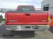 2003 GMC Sierra 1500 SLE с VIN 2GTEC19T631334462, выставлен на аукционе Copart как лот 70200225 с пробегом 237 438 миль миль и Списание • Salvage title. История ставок и продаж доступна на DreamBid. Изображение 6.
