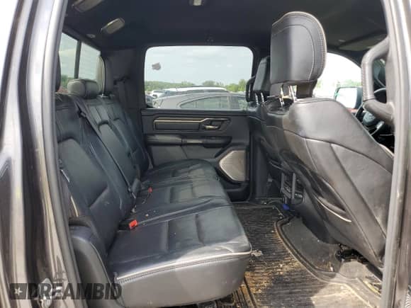 2020 Ram 1500 Limited z VIN 1C6SRFHM7LN367338, wystawiony jako Copart lot #68367545 z przebiegiem 88 006 mil mil oraz Szkoda całkowita • Salvage title. Historia ofert i sprzedaży dostępna na DreamBid. Obrazek 10.