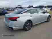 2024 Nissan Altima SV with VIN 1N4BL4DV4RN302829, listed as a IAAI auction lot 43424214 with 40,123 mi miles and . Bid and sale history available at DreamBid. Image 4.