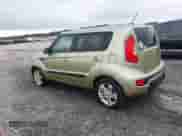 2013 Kia Soul с VIN KNDJT2A54D7593571, выставлен на аукционе IAAI как лот 43423957 с пробегом 172 746 миль миль и . История ставок и продаж доступна на DreamBid. Изображение 3.
