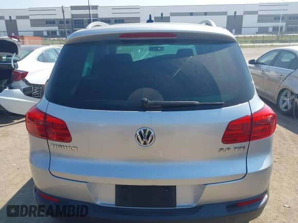 2012 Volkswagen Tiguan S с VIN WVGAV7AX4CW528633, выставлен на аукционе IAAI как лот 43269179 с пробегом 119 323 миль миль и . История ставок и продаж доступна на DreamBid. Изображение 16.