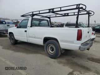 1992 Chevrolet Silverado 2500 с VIN 1GCFC24KXNE132265, выставлен на аукционе Copart как лот 84318124 с пробегом 183 036 миль миль и Чистый • Clean title. История ставок и продаж доступна на DreamBid. Изображение 2.