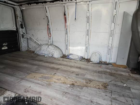 2006 Chevrolet Express Cargo YF7 Upfitter with VIN 1GBGG25U761175404, listed as a Copart auction lot 70380485 with 334,746 mi miles and Salvage title. Bid and sale history available at DreamBid. Image 11.