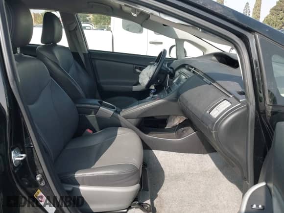 2015 Toyota Prius Four z VIN JTDKN3DU8F0431574, wystawiony jako IAAI lot #43229023 z przebiegiem 125 512 mil mil oraz . Historia ofert i sprzedaży dostępna na DreamBid. Obrazek 5.