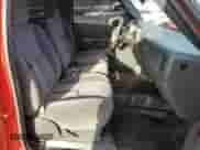 2006 Chevrolet Silverado 1500 Work Truck с VIN 1GCEC14V56Z261976, выставлен на аукционе Copart как лот 47226395 с пробегом 221 331 миль миль и Списание • Salvage title. История ставок и продаж доступна на DreamBid. Изображение 10.