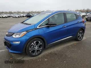 2020 Chevrolet Bolt EV Premier z VIN 1G1FZ6S04L4123662, wystawiony jako Copart lot #43017423 z przebiegiem 42 121 mil mil oraz . Historia ofert i sprzedaży dostępna na DreamBid. Obrazek 1.
