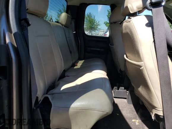 2013 Chevrolet Silverado 2500HD LT z VIN 1GC2KXC81DZ195699, wystawiony jako Copart lot #65086225 z przebiegiem 169 806 mil mil oraz Szkoda całkowita • Salvage title. Historia ofert i sprzedaży dostępna na DreamBid. Obrazek 10.