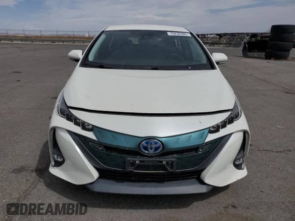 2018 Toyota Prius Plus with VIN JTDKARFP2J3088127, listed as a Copart auction lot 70230305 with 45,760 mi miles and Salvage title. Bid and sale history available at DreamBid. Image 5.