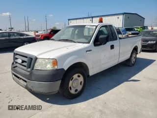 2007 Ford F-150 XL with VIN 1FTRF12297NA17256, listed as a Copart auction lot 82148085 with 68,118 mi miles and Clean title. Bid and sale history available at DreamBid. Image 1.