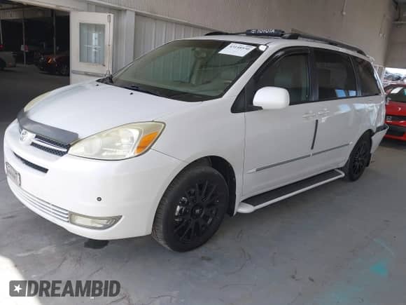 2004 Toyota Sienna XLE z VIN 5TDZA22C14S094612, wystawiony jako IAAI lot #43148930 z przebiegiem 125 471 mil mil oraz . Historia ofert i sprzedaży dostępna na DreamBid. Obrazek 17.