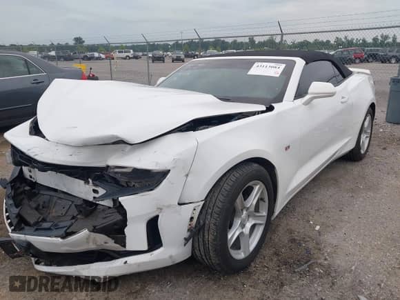 2020 Chevrolet Camaro 1LT с VIN 1G1FB3DX1L0106953, выставлен на аукционе IAAI как лот 43113084 с пробегом 54 909 миль миль и . История ставок и продаж доступна на DreamBid. Изображение 17.