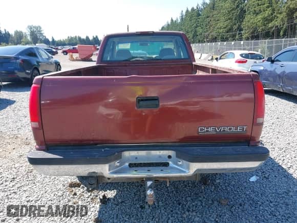 1998 Chevrolet Silverado 2500 with VIN 1GCGK29F9WE206134, listed as a IAAI auction lot 42814031 with 86,764 mi miles and . Bid and sale history available at DreamBid. Image 16.