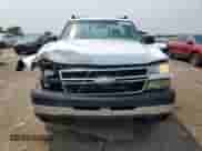 2006 Chevrolet Silverado 2500HD LS с VIN 1GCHC24U86E106100, выставлен на аукционе Copart как лот 68022455 с пробегом 137 124 миль миль и Списание • Salvage title. История ставок и продаж доступна на DreamBid. Изображение 5.