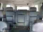 2015 Chevrolet Suburban LT z VIN 1GNSCJKC0FR549139, wystawiony jako Copart lot #82786785 z przebiegiem 222 337 mil mil oraz Czysty tytuł • Clean title. Historia ofert i sprzedaży dostępna na DreamBid. Obrazek 10.