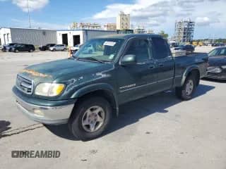 2000 Toyota Tundra Limited z VIN 5TBRT3817YS124376, wystawiony jako Copart lot #85721315 z przebiegiem Nie podano mil oraz Czysty tytuł • Clean title. Historia ofert i sprzedaży dostępna na DreamBid. Obrazek 1.