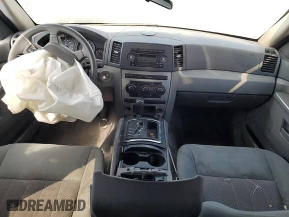 2006 Jeep Grand Cherokee Laredo с VIN 1J4GS48K26C110409, выставлен на аукционе Copart как лот 59408485 с пробегом 206 547 миль миль и Списание • Salvage title. История ставок и продаж доступна на DreamBid. Изображение 8.