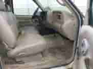 1998 Chevrolet Silverado 2500 с VIN 1GCGK29R2WE162374, выставлен на аукционе IAAI как лот 42096683 с пробегом 104 600 миль миль и . История ставок и продаж доступна на DreamBid. Изображение 5.