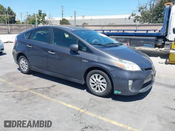 2012 Toyota Prius with VIN JTDKN3DP4C3024212, listed as a IAAI auction lot 42876697 with 291,687 mi miles and . Bid and sale history available at DreamBid. Image 1.