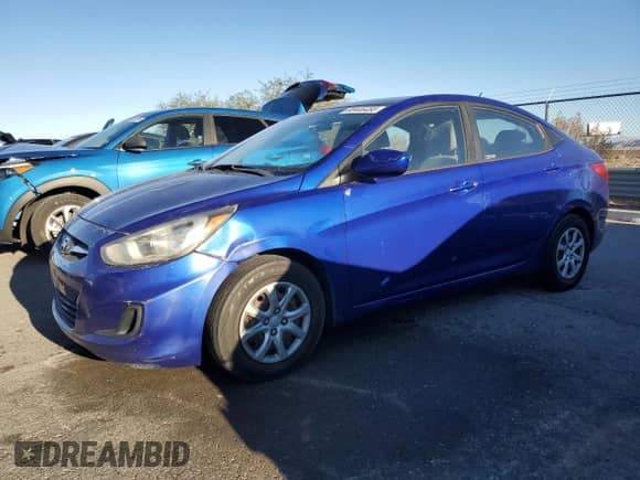 2012 Hyundai Accent GLS z VIN KMHCT4AEXCU220907, wystawiony jako Copart lot #90446455 z przebiegiem 152 784 mil mil oraz Czysty tytuł • Clean title. Historia ofert i sprzedaży dostępna na DreamBid. Obrazek 1.