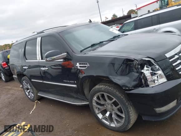 2007 Cadillac Escalade с VIN 1GYFK63897R175971, выставлен на аукционе IAAI как лот 43499367 с пробегом 176 884 миль миль и . История ставок и продаж доступна на DreamBid. Изображение 13.
