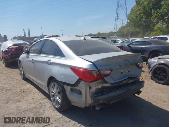 2013 Hyundai Sonata Limited с VIN 5NPEC4AC5DH587219, выставлен на аукционе IAAI как лот 43202000 с пробегом 114 959 миль миль и . История ставок и продаж доступна на DreamBid. Изображение 3.