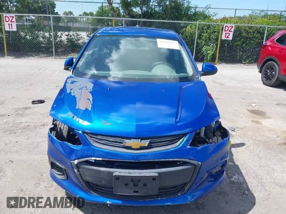 2020 Chevrolet Sonic LT with VIN 1G1JD5SB1L4122778, listed as a IAAI auction lot 39762657 with 30,659 mi miles and . Bid and sale history available at DreamBid. Image 12.