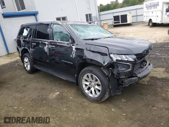 2022 Chevrolet Suburban Premier z VIN 1GNSKFKD4NR227224, wystawiony jako Copart lot #72340074 z przebiegiem 107 578 mil mil oraz Szkoda całkowita • Salvage title. Historia ofert i sprzedaży dostępna na DreamBid. Obrazek 4.