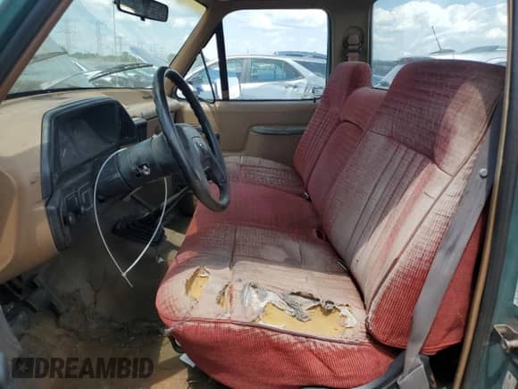 1990 Ford F-150 z VIN 1FTDF15Y7LPA18219, wystawiony jako Copart lot #61424875 z przebiegiem 466 241 mil mil oraz Szkoda całkowita • Salvage title. Historia ofert i sprzedaży dostępna na DreamBid. Obrazek 7.