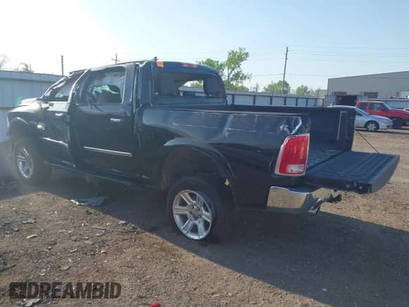 2015 Ram 1500 Laramie Limited with VIN 1C6RR7PT5FS552426, listed as a IAAI auction lot 42039997 with 167,944 mi miles and . Bid and sale history available at DreamBid. Image 3.