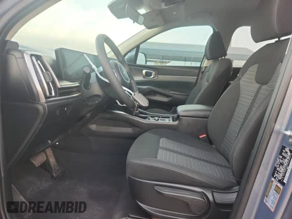 2024 Kia Sorento LX с VIN 5XYRG4JCXRG280018, выставлен на аукционе Copart как лот 89496125 с пробегом 12 406 миль миль и Чистый • Clean title. История ставок и продаж доступна на DreamBid. Изображение 7.