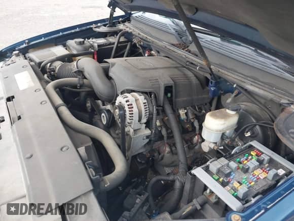 2007 Chevrolet Suburban LS with VIN 1GNFC16J47R207494, listed as a IAAI auction lot 41942690 with Not provided miles and . Bid and sale history available at DreamBid. Image 10.