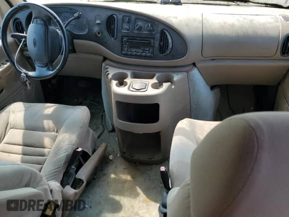 2001 Ford Econoline Cargo Recreational with VIN 1FDRE14L51HB25836, listed as a Copart auction lot 70288734 with 191,696 mi miles and Clean title. Bid and sale history available at DreamBid. Image 8.