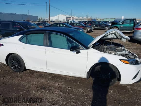 2020 Toyota Camry SE z VIN 4T1G11AK5LU380494, wystawiony jako IAAI lot #43567593 z przebiegiem 13 112 mil mil oraz . Historia ofert i sprzedaży dostępna na DreamBid. Obrazek 13.