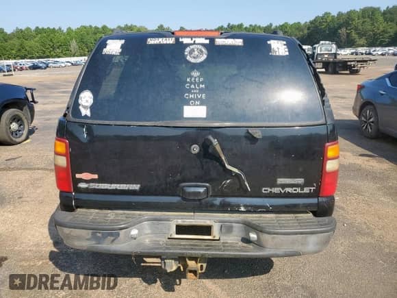2002 Chevrolet Suburban LT с VIN 3GNEC16Z02G233259, выставлен на аукционе Copart как лот 81323525 с пробегом Не указан миль и Чистый • Clean title. История ставок и продаж доступна на DreamBid. Изображение 6.