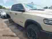 2025 Ram 1500 Rebel z VIN 1C6SRFLP5SN658193, wystawiony jako IAAI lot #42648676 z przebiegiem 11 099 mil mil oraz . Historia ofert i sprzedaży dostępna na DreamBid. Obrazek 6.