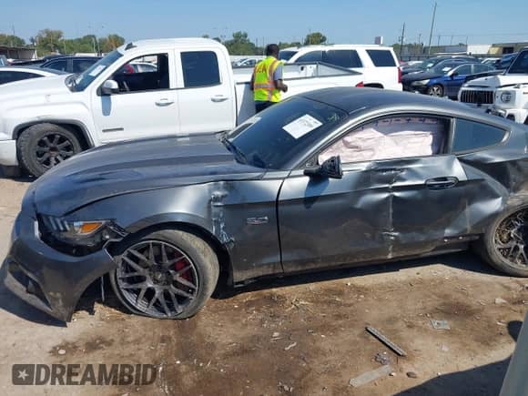 2015 Ford Mustang GT with VIN 1FA6P8CF3F5309693, listed as a IAAI auction lot 43372309 with 60,570 mi miles and . Bid and sale history available at DreamBid. Image 14.