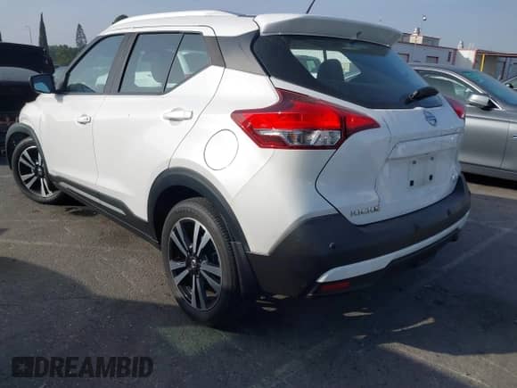 2020 Nissan Kicks SR with VIN 3N1CP5DV2LL509495, listed as a IAAI auction lot 41208887 with 35,722 mi miles and . Bid and sale history available at DreamBid. Image 3.