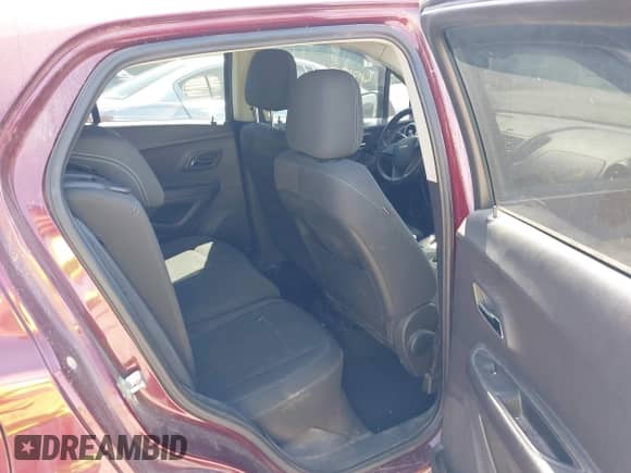 2016 Chevrolet Trax LS z VIN 3GNCJNSBXGL127011, wystawiony jako IAAI lot #43177186 z przebiegiem 71 487 mil mil oraz . Historia ofert i sprzedaży dostępna na DreamBid. Obrazek 8.