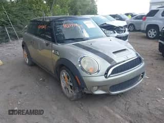 2009 MINI Hardtop S with VIN WMWMF73599TW80893, listed as a IAAI auction lot 42997065 with 109,566 mi miles and . Bid and sale history available at DreamBid. Image 1.