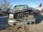 2005 Chevrolet Silverado 1500 z VIN 1GCEC14T45Z271864, wystawiony jako Copart lot #84507104 z przebiegiem 191 813 mil mil oraz Szkoda całkowita • Salvage title. Historia ofert i sprzedaży dostępna na DreamBid. Obrazek 5.
