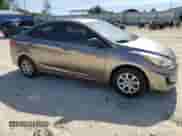 2014 Hyundai Accent GLS z VIN KMHCT4AEXEU591164, wystawiony jako Copart lot #82646655 z przebiegiem 135 583 mil mil oraz Czysty tytuł • Clean title. Historia ofert i sprzedaży dostępna na DreamBid. Obrazek 4.