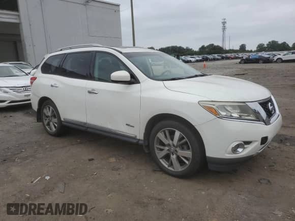 2014 Nissan Pathfinder Platinum Hybrid with VIN 5N1CR2MM4EC641908, listed as a Copart auction lot 69035065 with 154,244 mi miles and Salvage title. Bid and sale history available at DreamBid. Image 4.