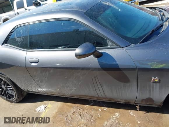 2016 Dodge Challenger R/T Scat Pack with VIN 2C3CDZFJ3GH289908, listed as a IAAI auction lot 43268204 with 164,872 mi miles and . Bid and sale history available at DreamBid. Image 13.