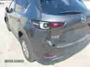 2023 Mazda CX-5 S Preferred z VIN JM3KFBCM3P0183039, wystawiony jako IAAI lot #42671736 z przebiegiem 73 559 mil mil oraz . Historia ofert i sprzedaży dostępna na DreamBid. Obrazek 17.