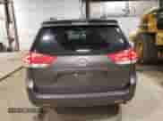 2012 Toyota Sienna XLE AAS с VIN 5TDYK3DC6CS255997, выставлен на аукционе Copart как лот 81259665 с пробегом 153 058 миль миль и Списание • Salvage title. История ставок и продаж доступна на DreamBid. Изображение 6.