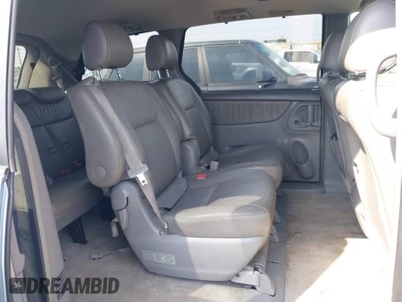 2006 Toyota Sienna XLE z VIN 5TDBA22C06S072184, wystawiony jako IAAI lot #42522017 z przebiegiem 206 964 mil mil oraz . Historia ofert i sprzedaży dostępna na DreamBid. Obrazek 8.